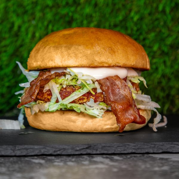 Baconös Smash Chicken Deluxe Burger